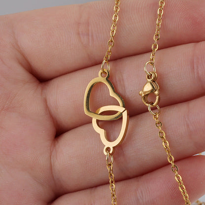 Skanto | Heart Necklace With Rotating Rose Gift Box