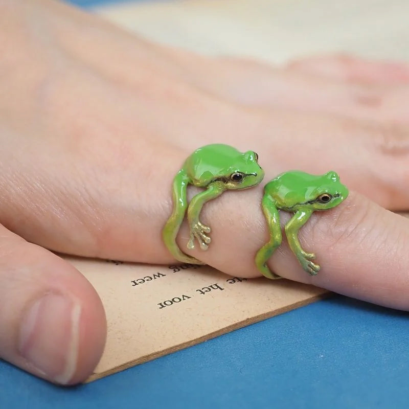 BowLift | Latest-tree Frog Ring & Earrings