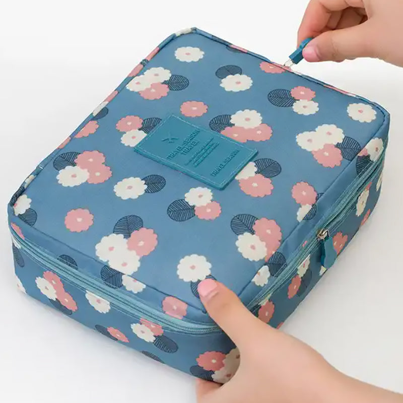 Skanto | Skanto Hanging Travel Toiletry Bag
