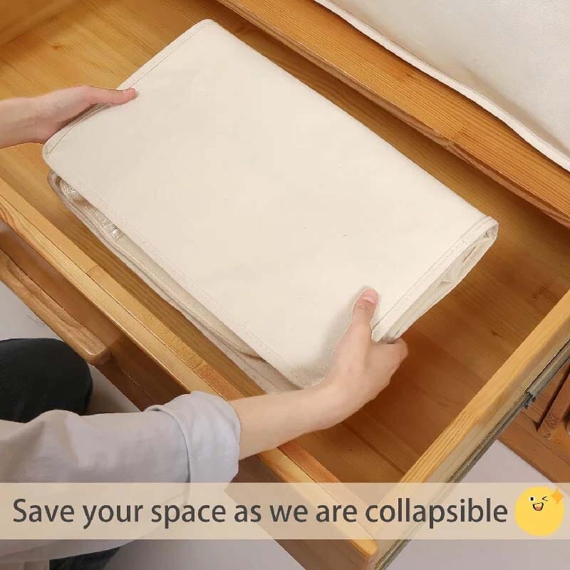 Extremely space-saving, self-compressing organizer