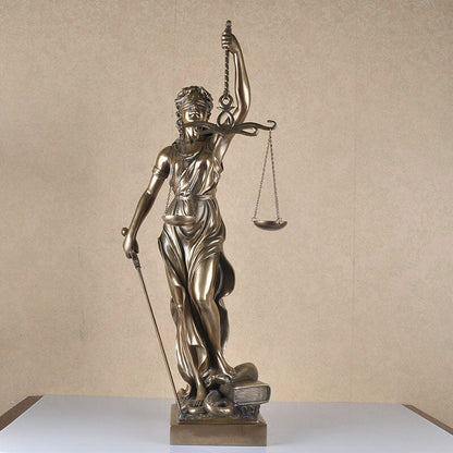 Brehn | Decorative Statue of the Goddess of Justice