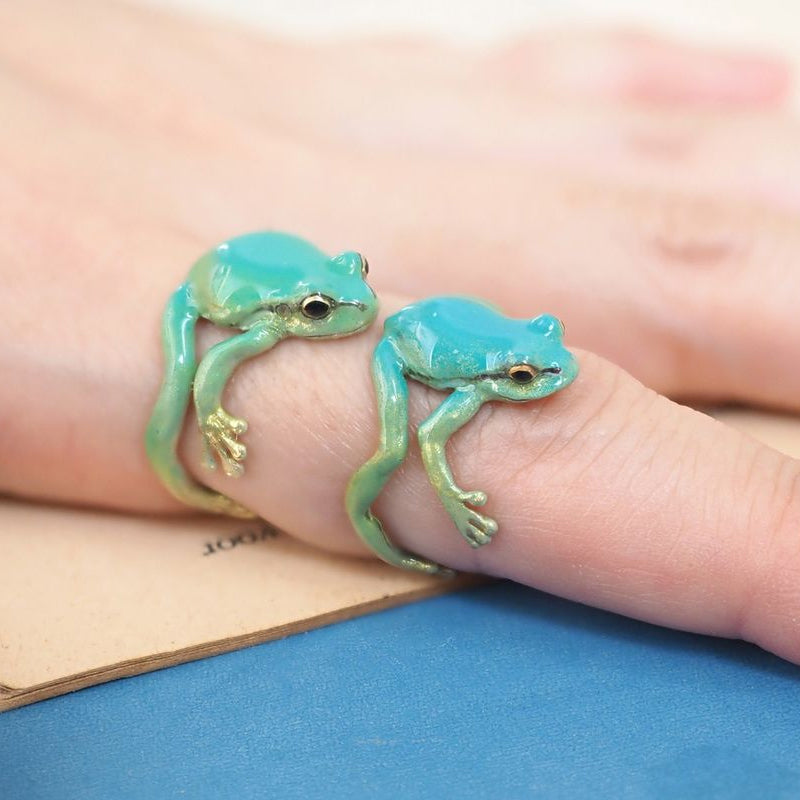 Skanto | Latest Tree Frog Ring Earrings