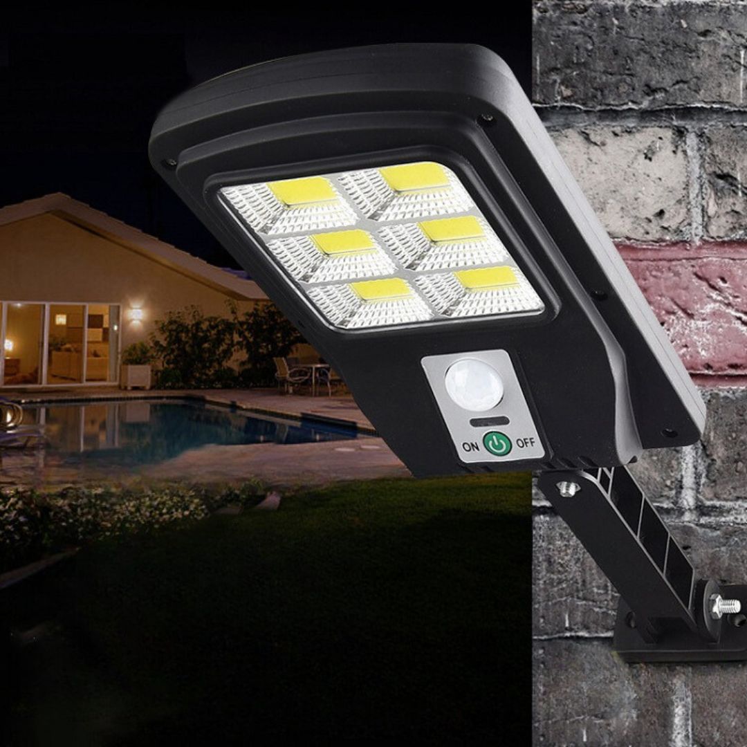 Skanto | Solar Gate Light with 4000 Lumens (Clearance Sale)