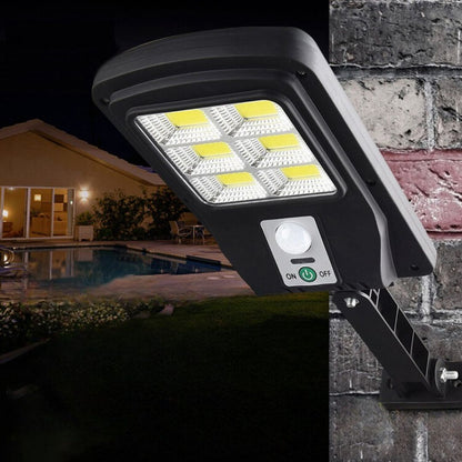 Skanto | Solar Gate Light with 4000 Lumens (Clearance Sale)