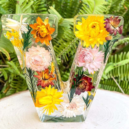 Sandsberg | Resin Flower Night Light | Letter-shaped LED Decorative Lamp