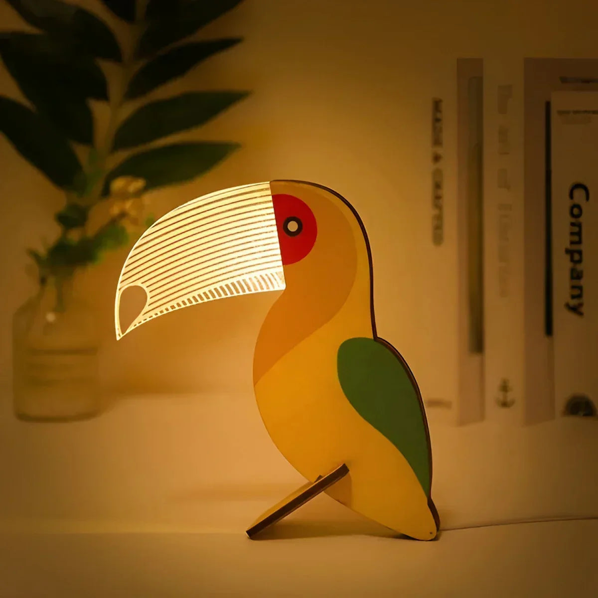 Skanto | Animal Figure Table Lamp Made of Wood