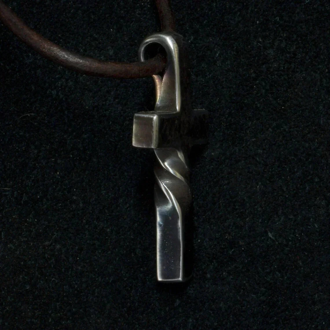 Skanto | Handmade - Cross Necklace
