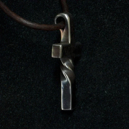 Skanto | Handmade - Cross Necklace