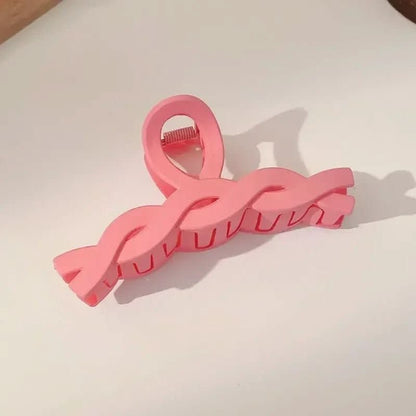 Skanto | Elegant Hair Clip with Strong Hold for All Hair Types