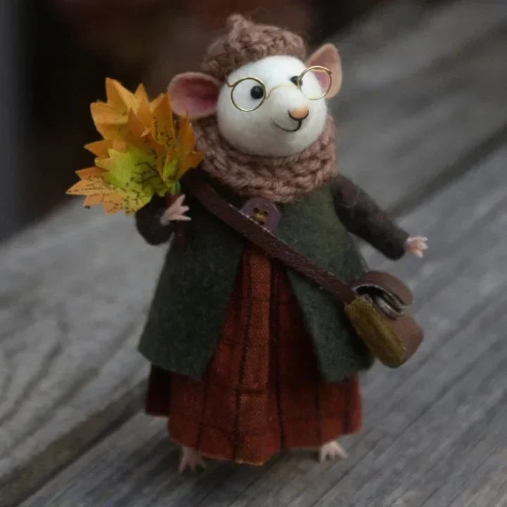 Skanto | Handmade Felt Mouse Decoration | Sustainable and Cozy | 7,6 cm
