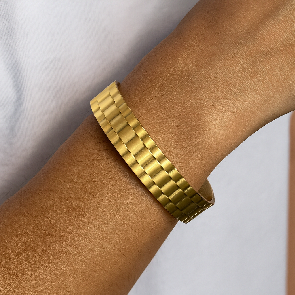 Magnetic therapy bracelet for men