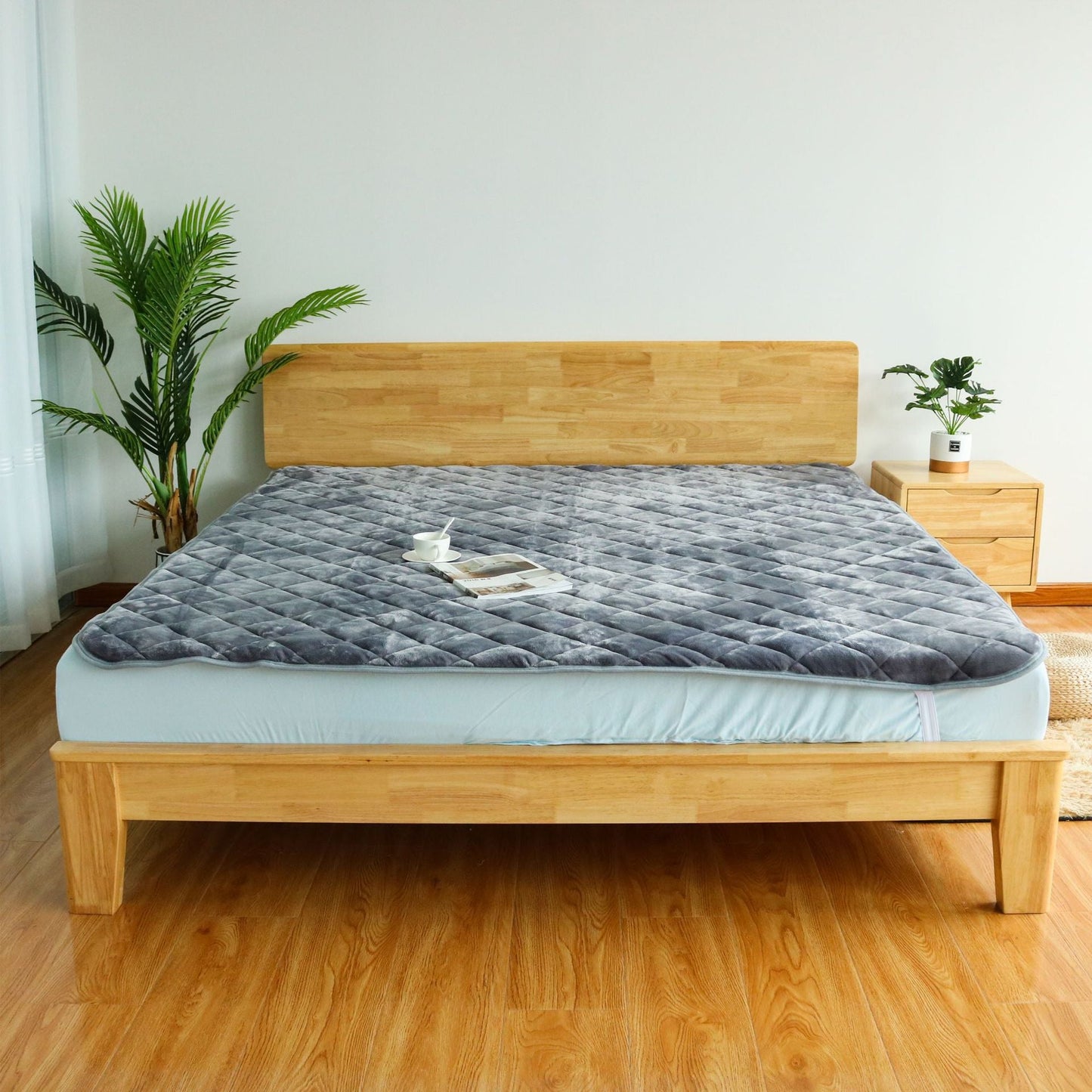 Ladies' Luxurious Mattress Topper Karnz