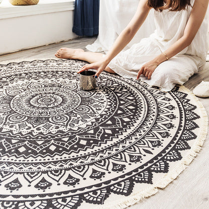 Frendorf | Round Boho Rug | Geometric Cotton Pattern