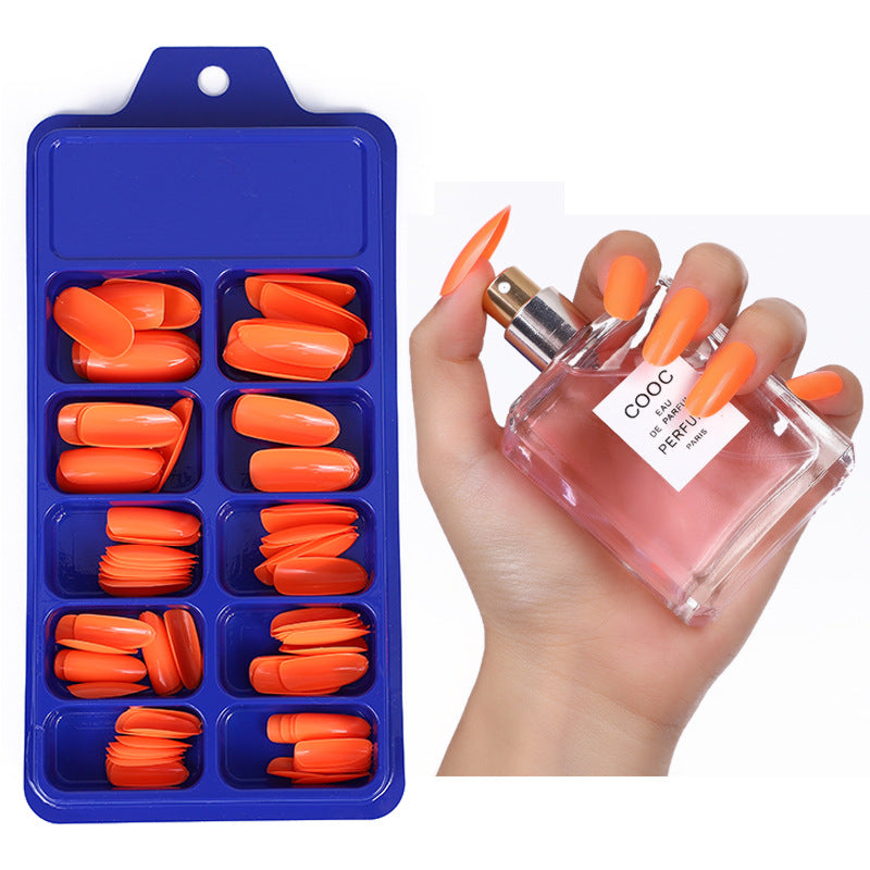 Artificial nails in elegant stiletto style Acalora