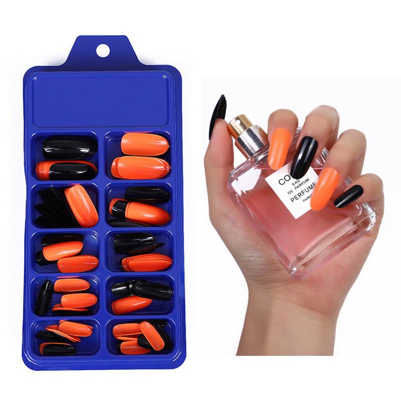 Artificial nails in elegant stiletto style Acalora