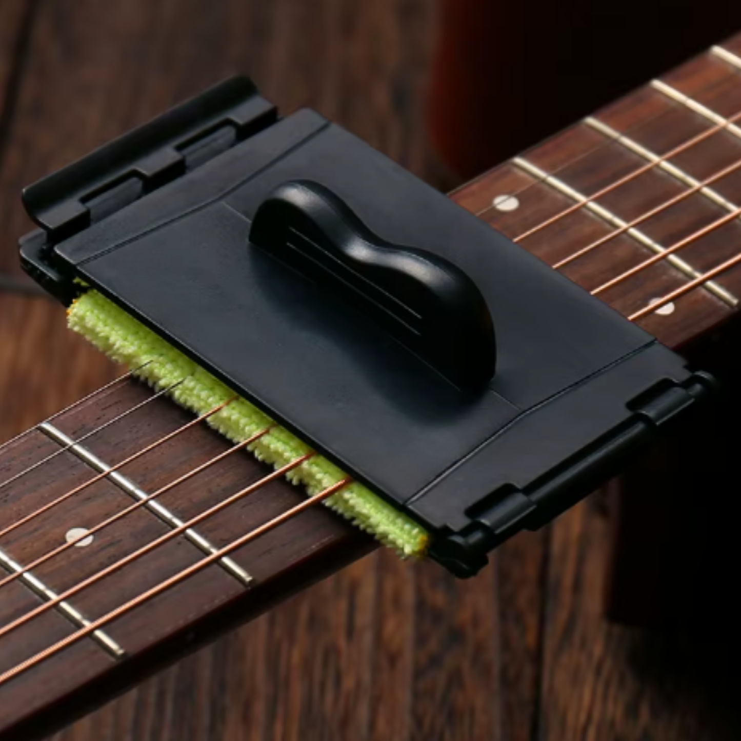 BowLift | 3-in-1 Guitar Fretboard & String Cleaning Tool
