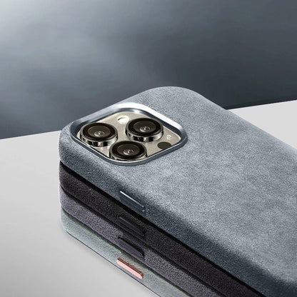 Skanto | Italian Alcantara Magnetic Case for iPhone