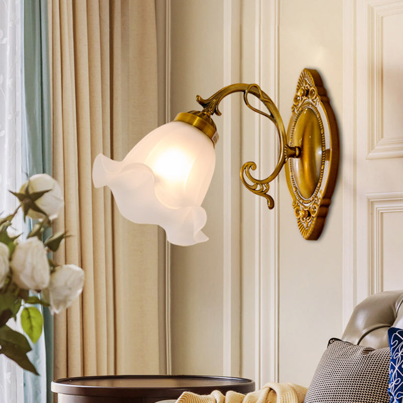 Karnz | Single-thread Wall Light Classic Floral Lacquer Frosted Glass Wall Lighting in White