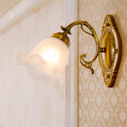 Karnz | Single-thread Wall Light Classic Floral Lacquer Frosted Glass Wall Lighting in White