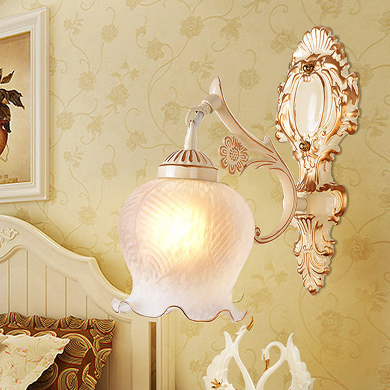 Karnz | Single-thread Wall Light Classic Floral Lacquer Frosted Glass Wall Lighting in White