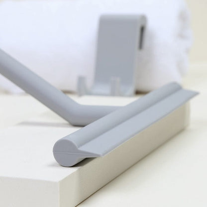 Skanto | Rubber Squeegee with Holder