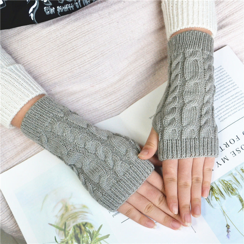 Skanto | Stylish Woolen Mittens