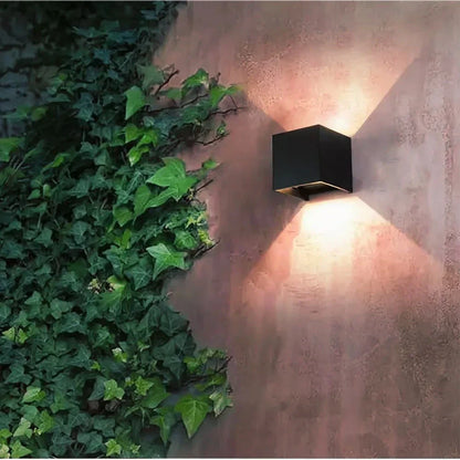 BowLift | Modern Black Aluminium Wall Light