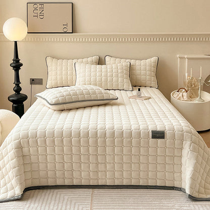 Skanto | Modern Soft Throw Blanket with Square Texture – Stylish Fluffy Bed and Sofa Cover