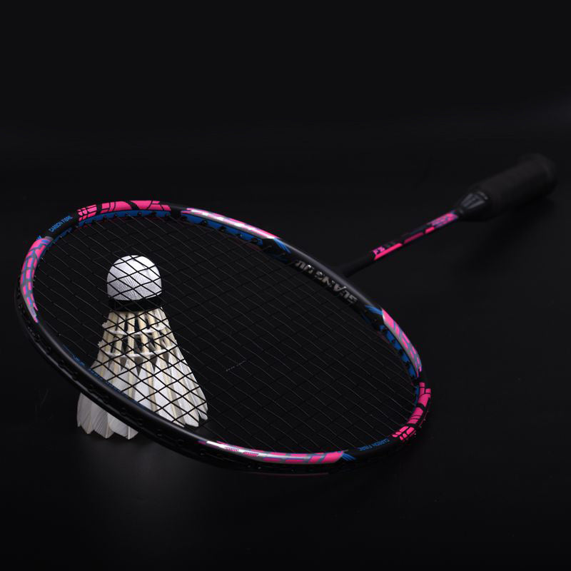Skanto | Offensive badminton racket with secondary reinforcement made of 32-pound carbon fiber