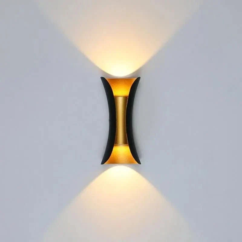 BowLift | Weatherproof wall light with IP65 protection