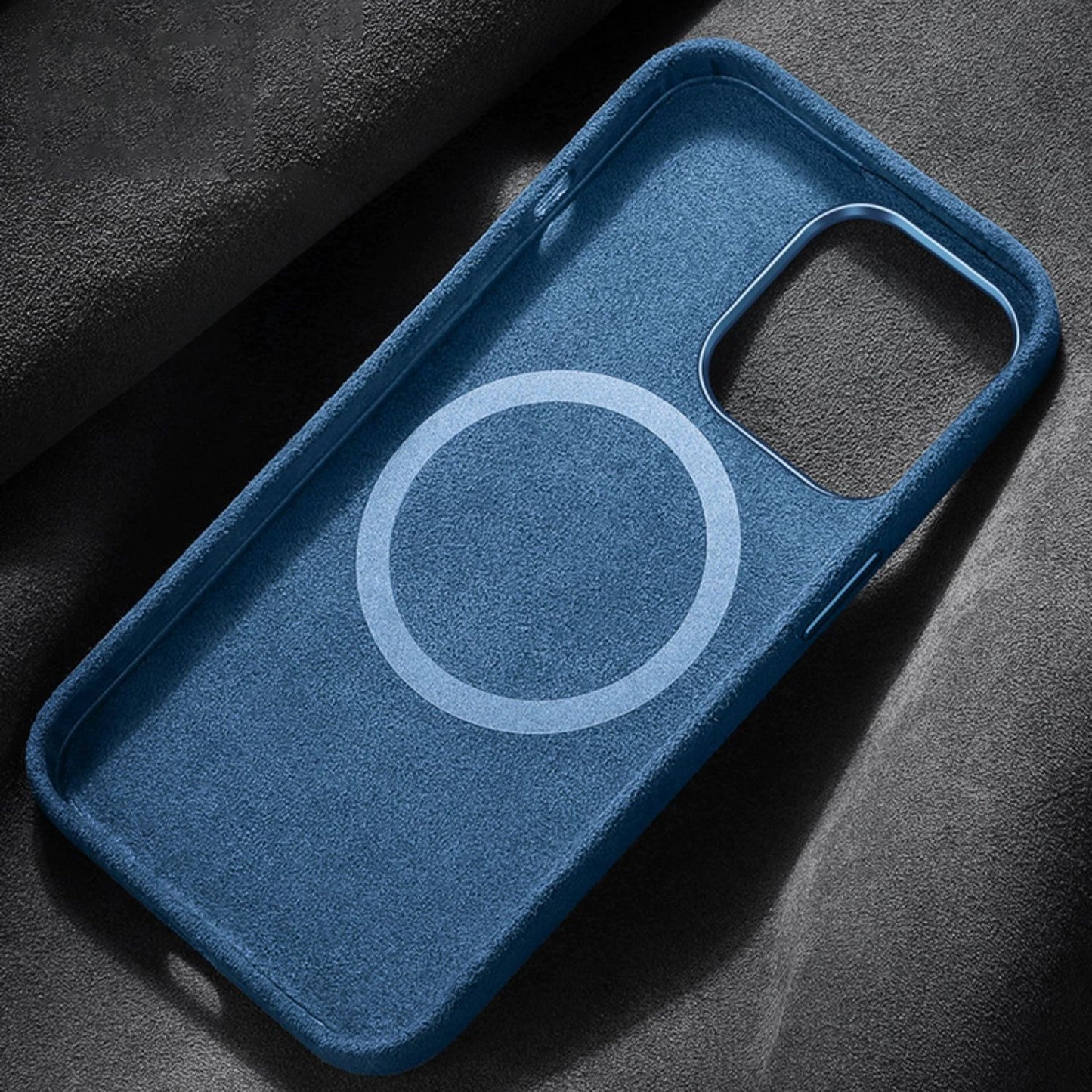 Skanto | Italian Alcantara Magnetic Case for iPhone