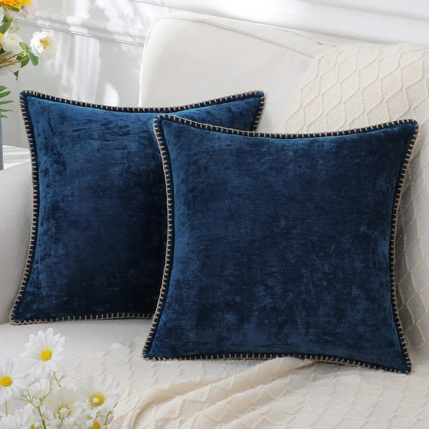BowLift | Soft Chenille Velvet Throw Pillow Cover