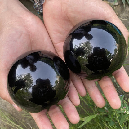 Skanto | Obsidian Crystal Ball Decor