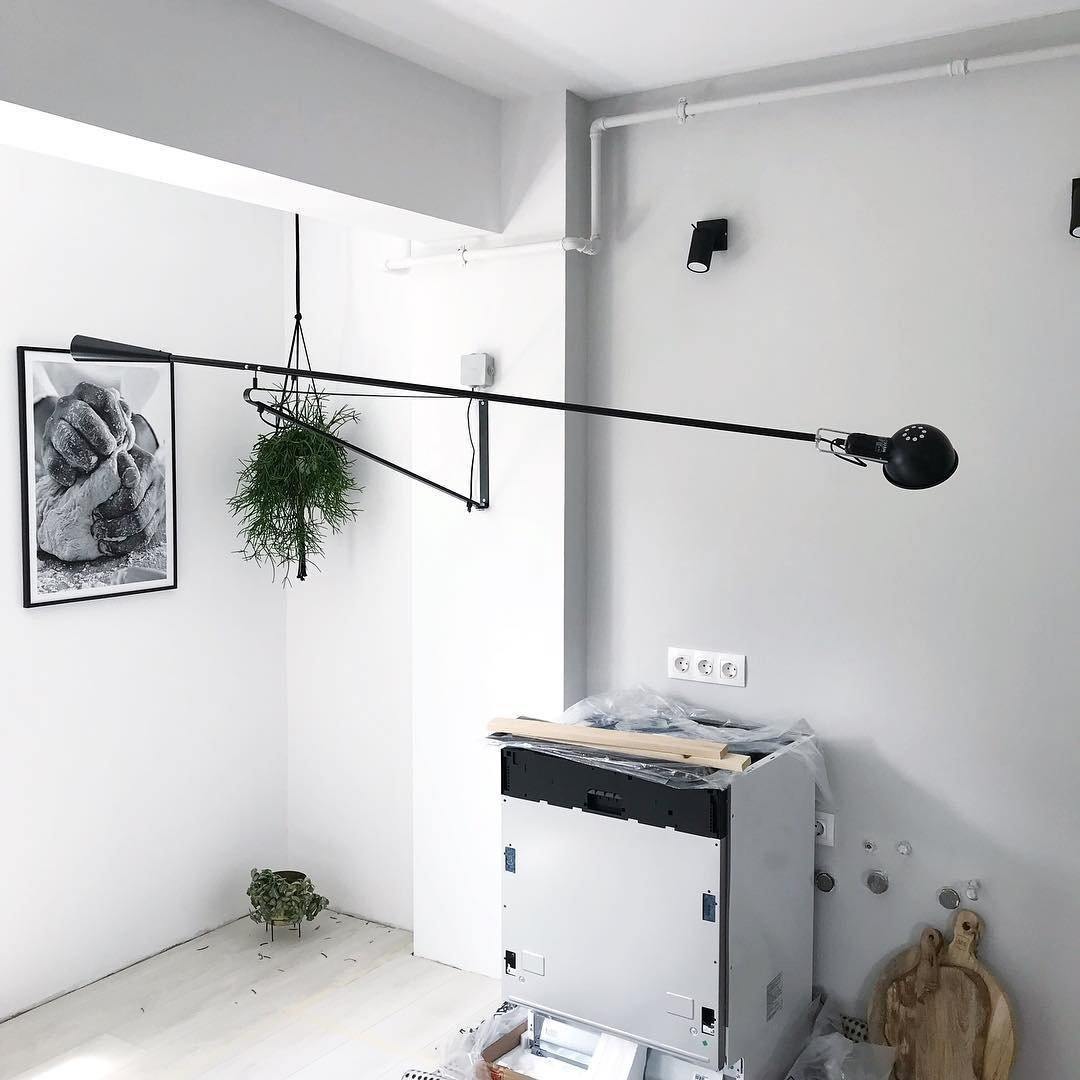 BowLift | Model 265 Wall Lamp