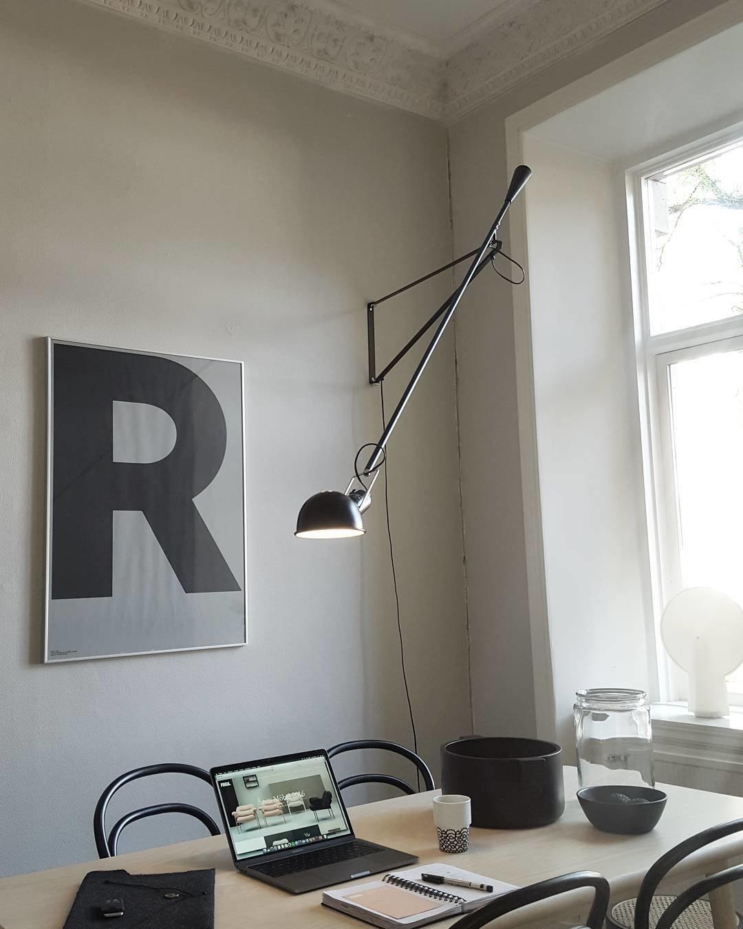 Model 265 Wall Lamp