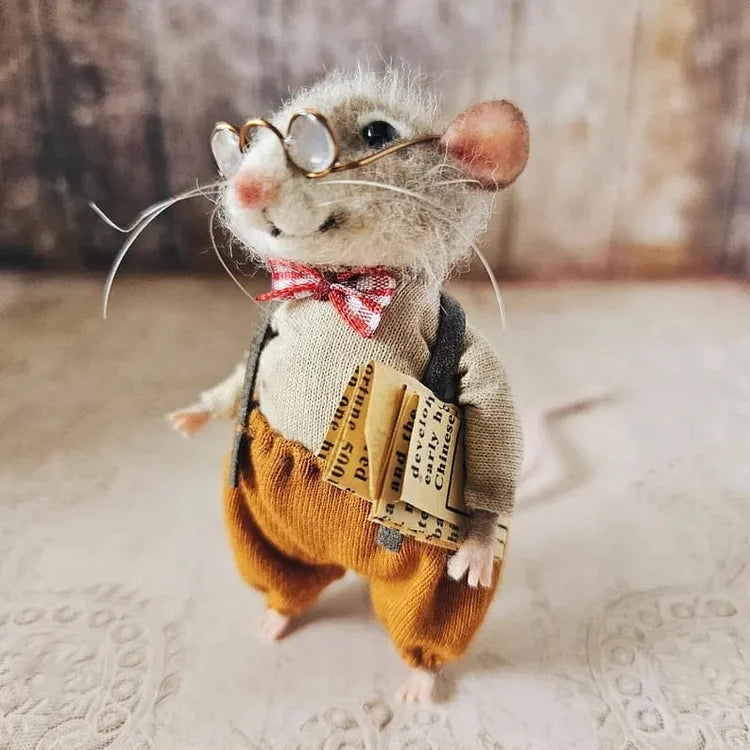 BowLift | Handmade felt mouse | Christmas decoration & gift idea | Needle felted from wool & fabric | Sustainable