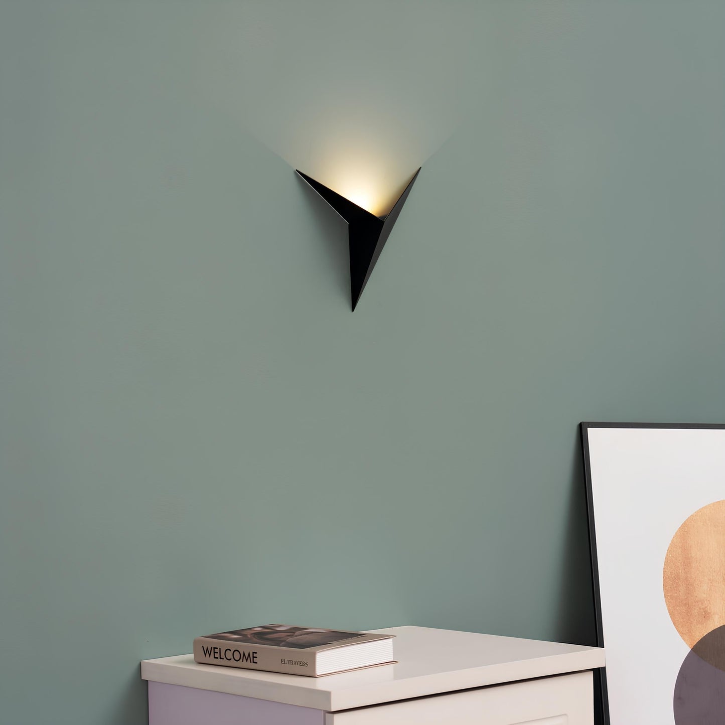 BowLift | Trigon Wall Light