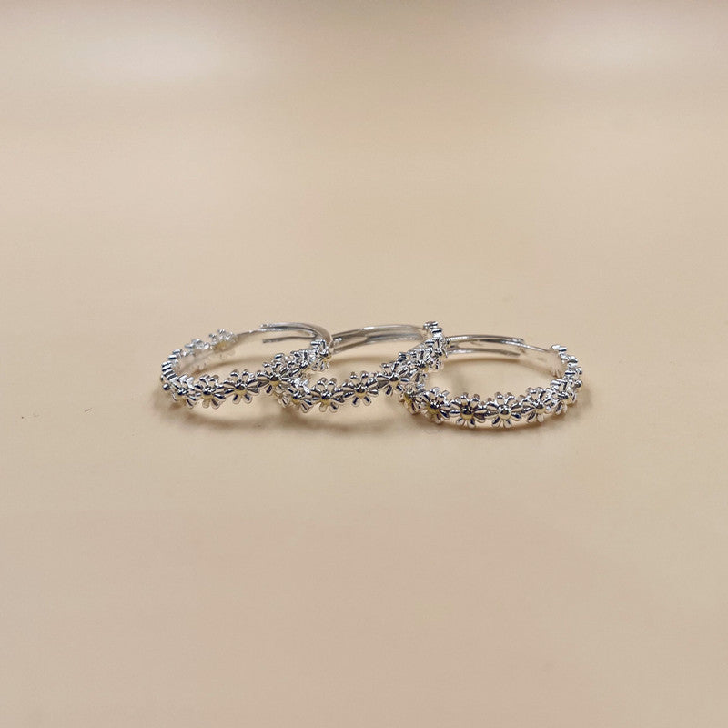 Skanto | Daisy Ring – Adjustable Flower Ring For Women