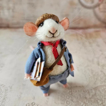 Skanto | Handmade Felt Mouse Decoration | Sustainable and Cozy | 7,6 cm