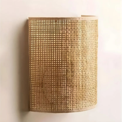 Skanto | Modern Woven Rattan Wall Lamp