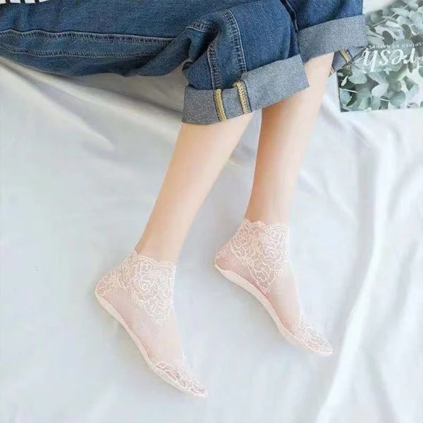 BowLift | Non-slip lace socks for women