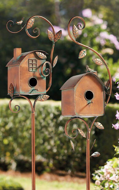 Skanto | Metal Garden Birdhouse Stake – Decorative Outdoor Birdhouse with Rustic Charm