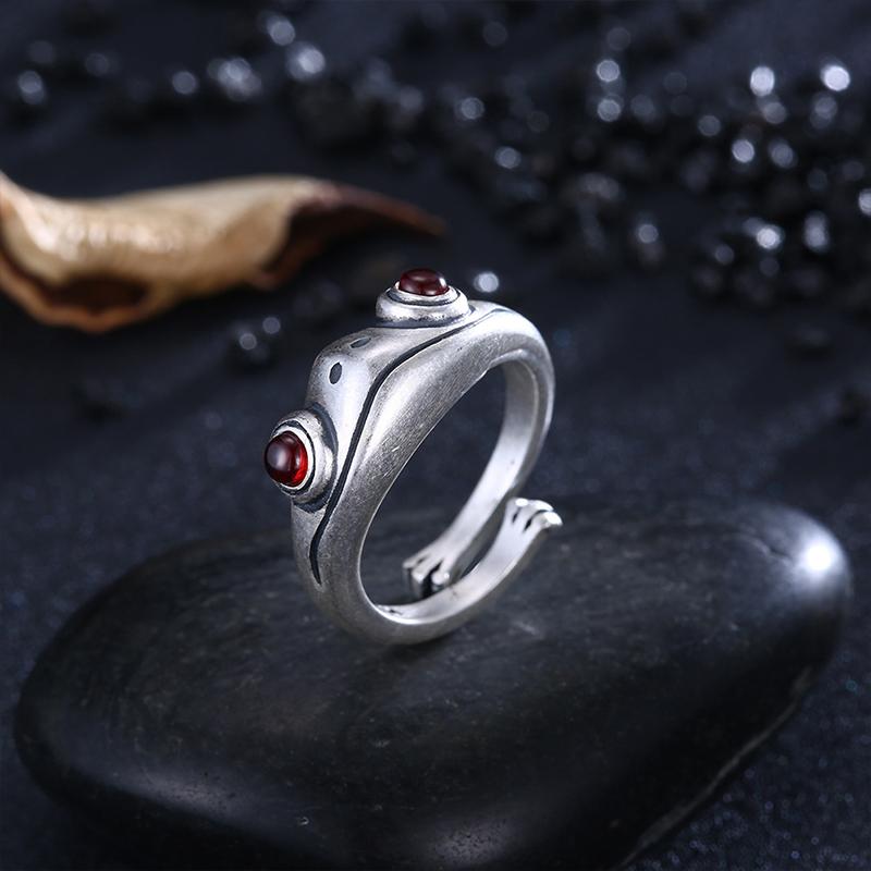 BowLift | Vintage Unisex Frog Ring