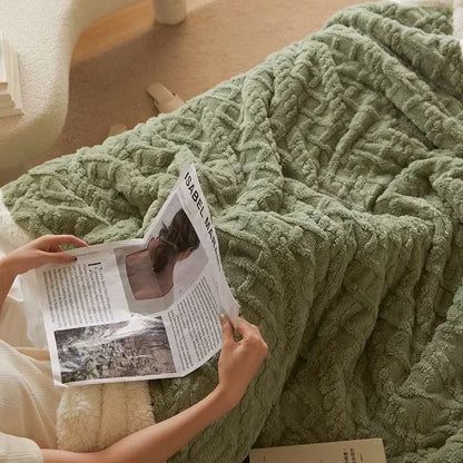 BowLift | WarmWool Thick Lambswool Blanket Winter Comfort and Warmth