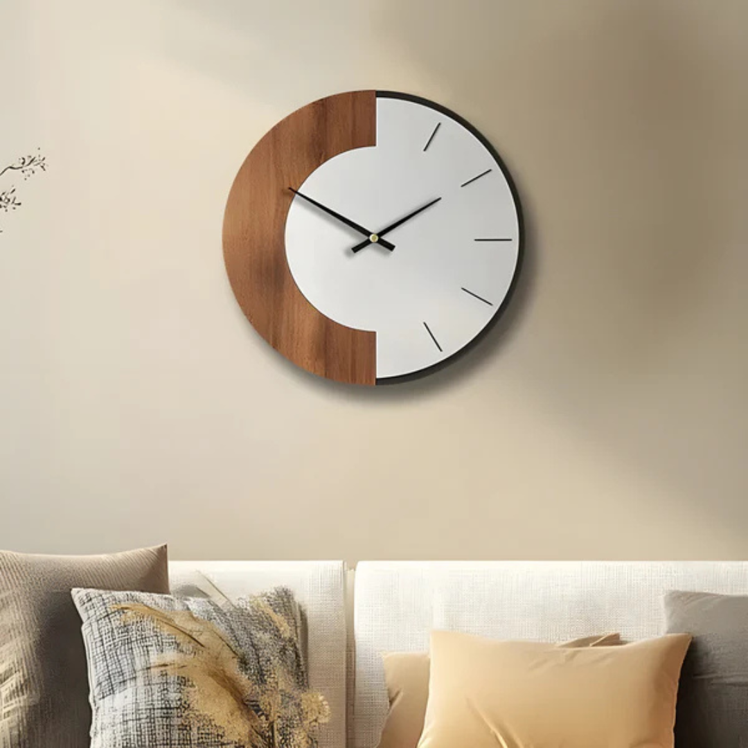 BowLift | Large Wall Clock Made of Natural Wood