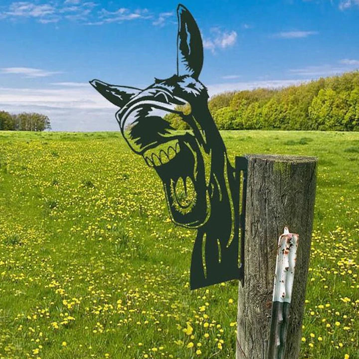 Skanto | Outdoor Garden Farm Peeking Goat Metal Art Indoor Decoration