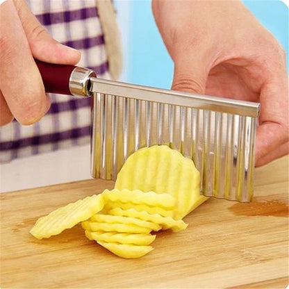 Curly Cutting Knife With Wooden Grip Bowlift