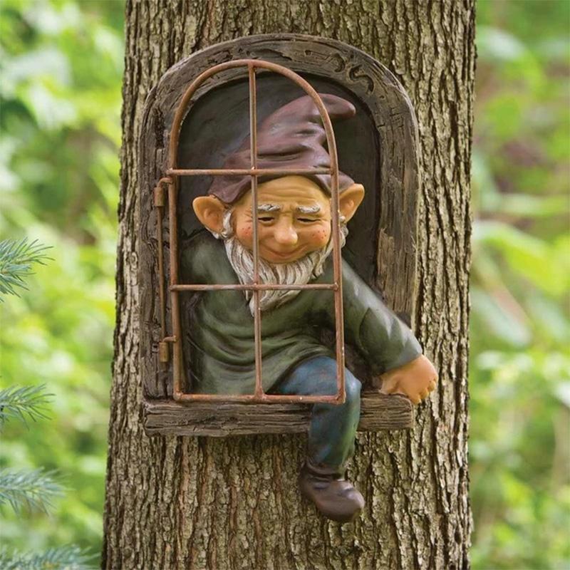 Garden Gnome Figurine | Skanto
