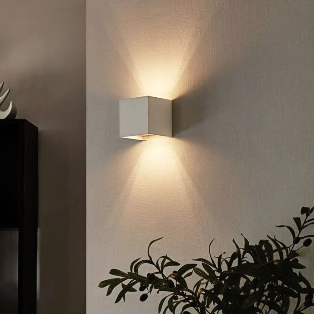 BowLift | Adjustable Wall Light