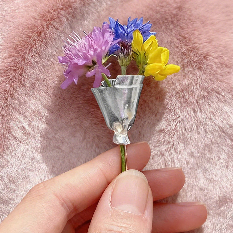 BowLift | Bouquet Brooch